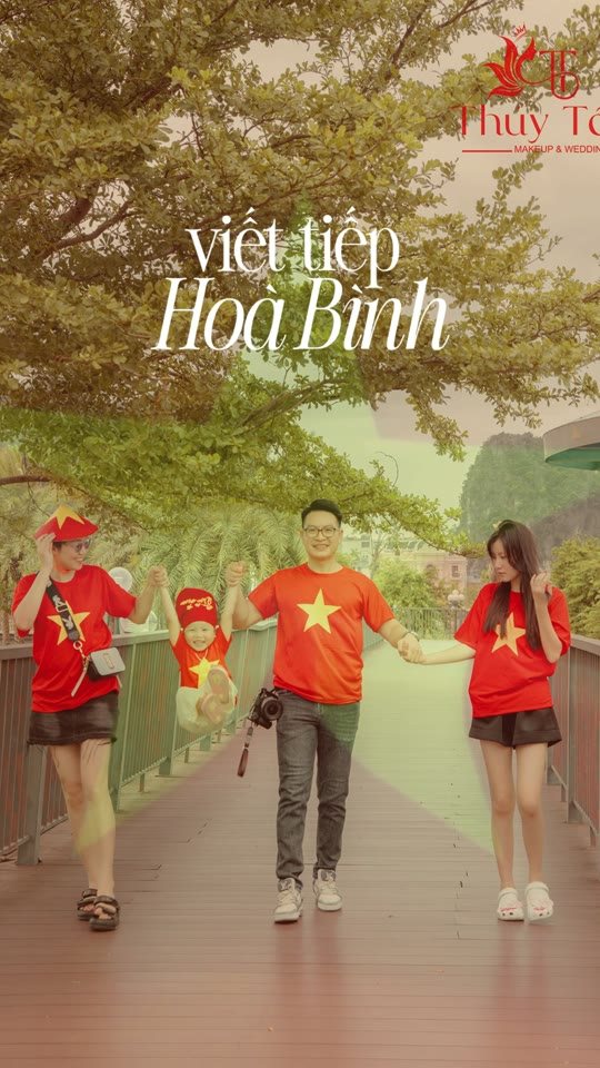 Viết tiếp câu chuyện hoà bình — cả nhà xuống phố mừng Quốc khánh 2/9