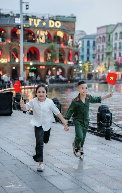 Cờ đỏ sao vàng rợp trời The Venice — Ocean Park 3 — ảnh 49
