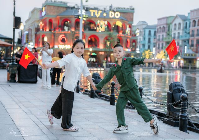 Cờ đỏ sao vàng rợp trời The Venice — Ocean Park 3 — ảnh 50