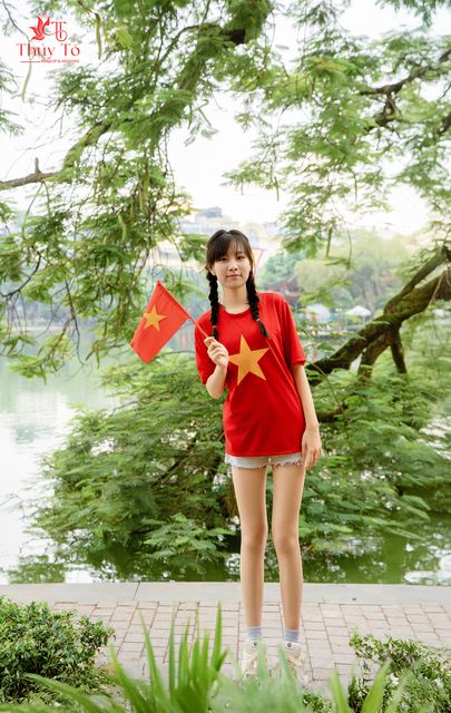 Cầu Thê Húc và cây cổ thụ bên Hồ Gươm — ảnh 151