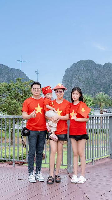 Cờ đỏ sao vàng mừng đại lễ — ảnh Thúy Tô Studio — ảnh 191